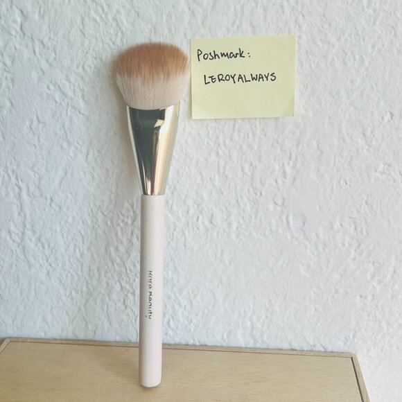 Rare Beauty Other - 🎀 Bundle & Save 🎀 Rare Beauty by Selena Gomez Soft Pinch Blush Brush